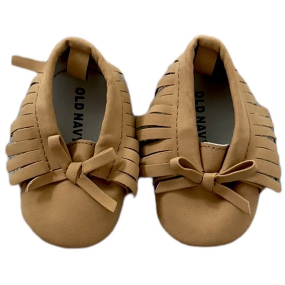 old navy tan moccasin booties baby girl 0-3 months never worn - Picture 5 of 15